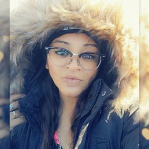 Meet your Posher, Jazmin